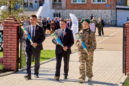 Торжественная церемония зажжения Вечного огня